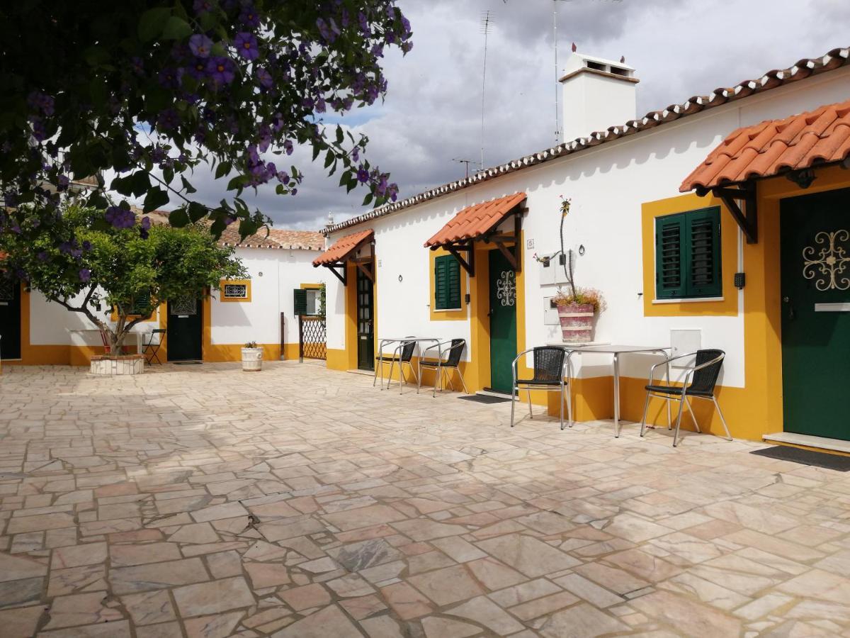 Casa Vitoria Guest House 에보라 외부 사진